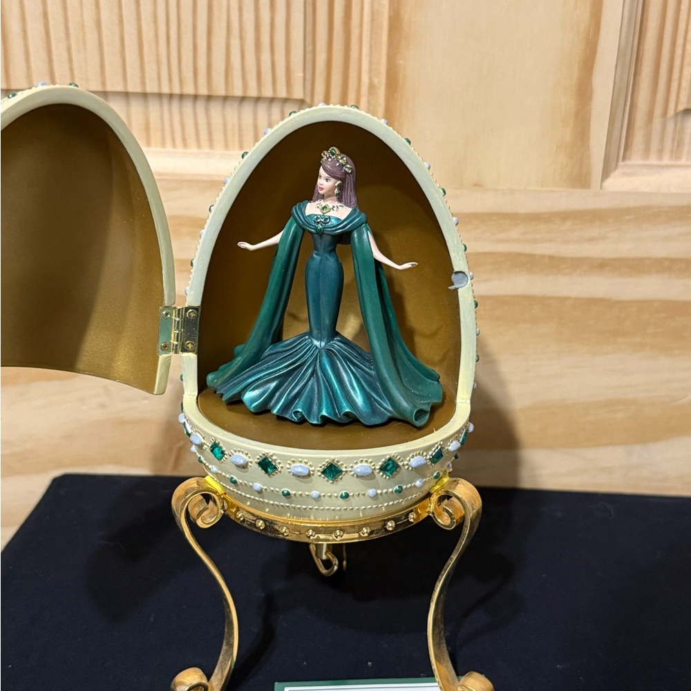 Barbie Empress of Emeralds Egg Decor
